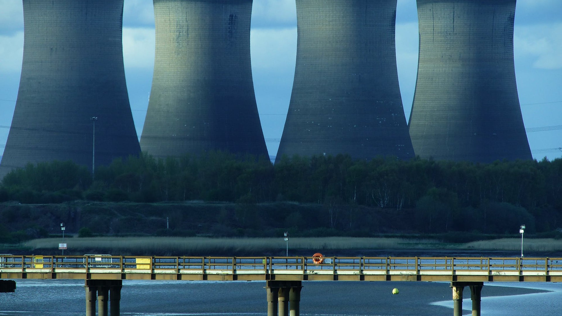 cooling-tower-power-plant-energy-industry-162646.jpeg